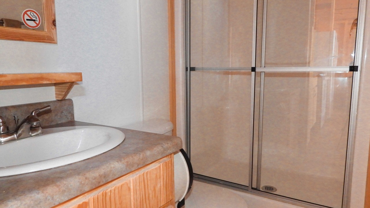 Photo of Bathroom in Leasburg