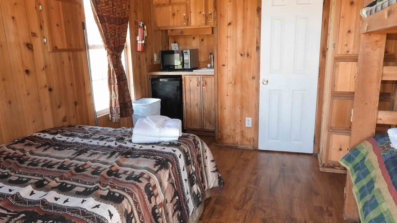 Photo of Bedroom in Leasburg