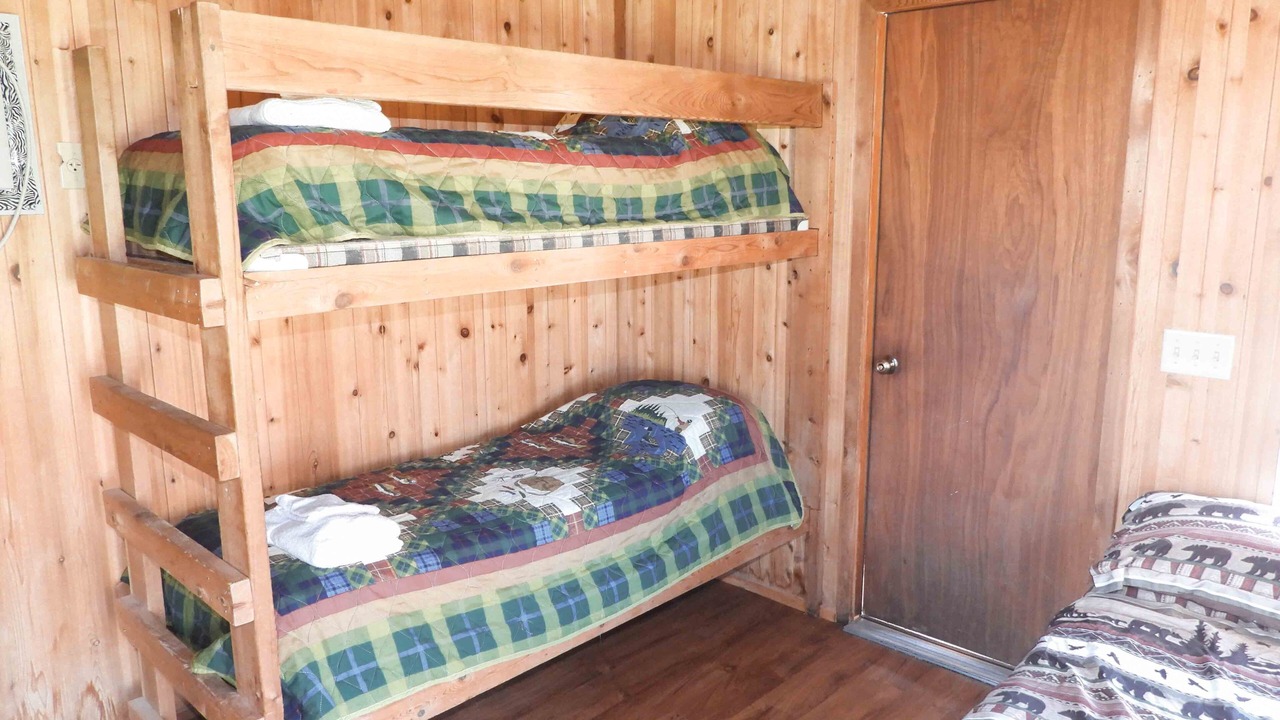 Photo of Bedroom in Leasburg
