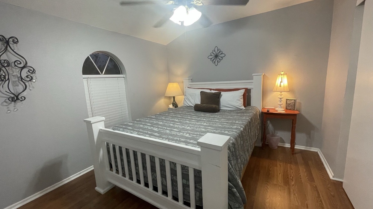 Photo of Others in South Side