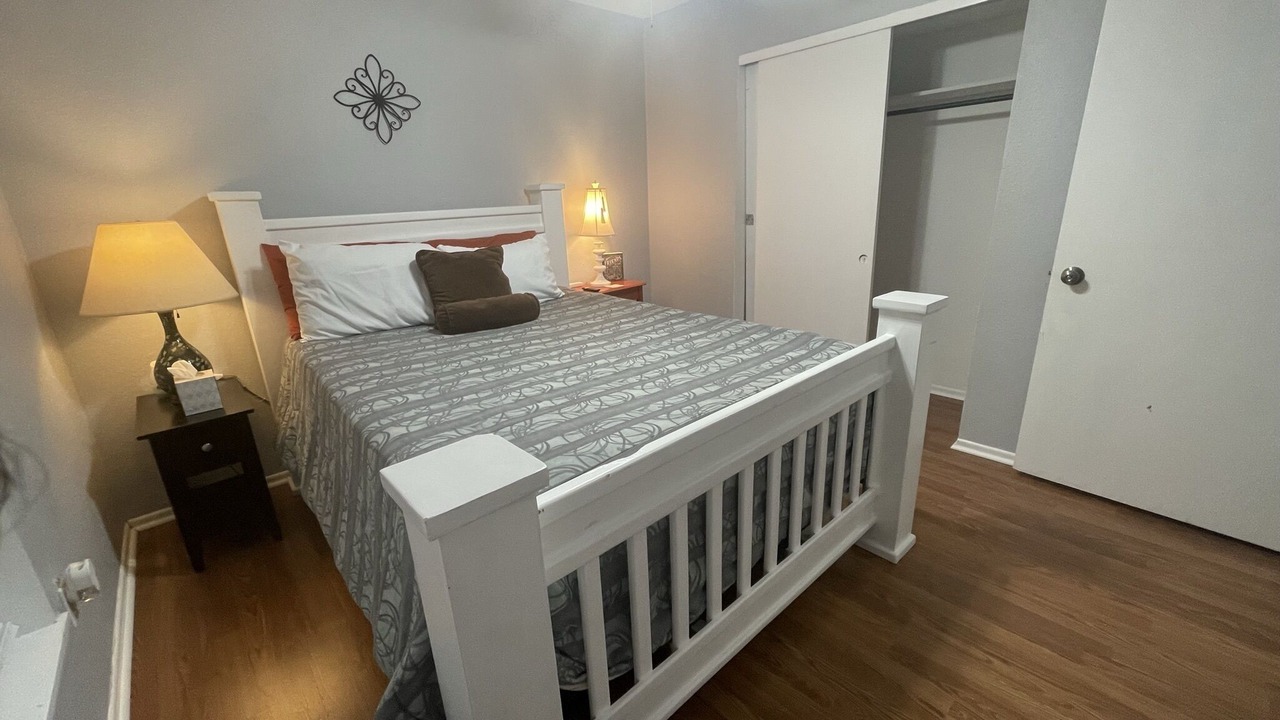 Photo of Others in South Side