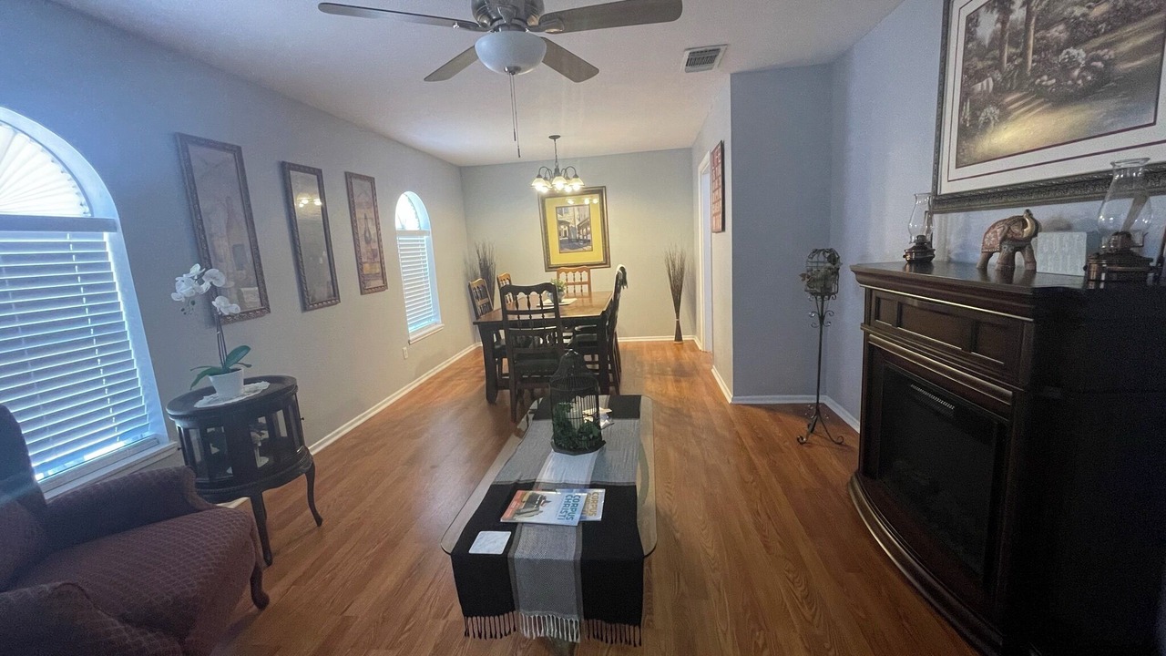 Photo of Livingroom in South Side