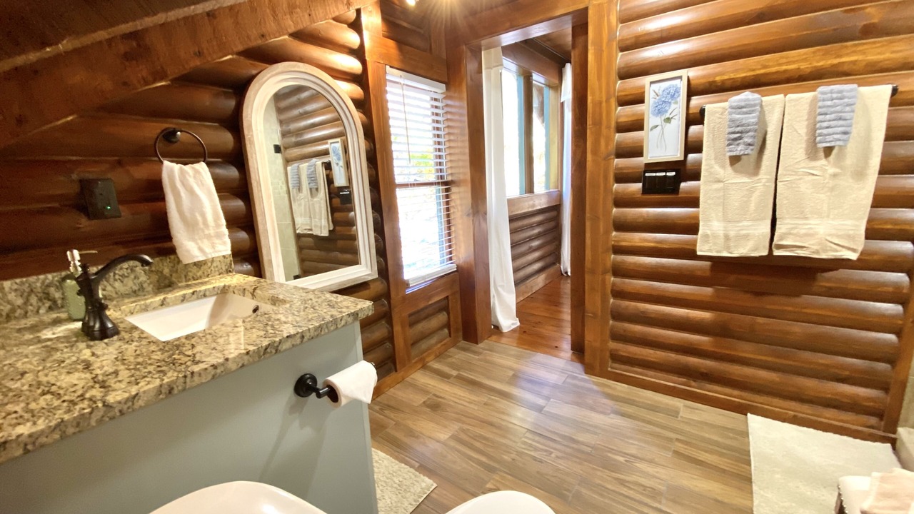 Photo of Bathroom in Tiger