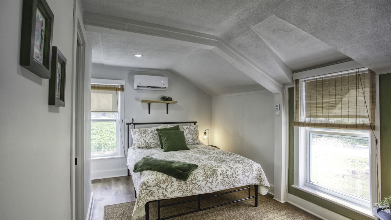 Photo of Bedroom in Beamsville