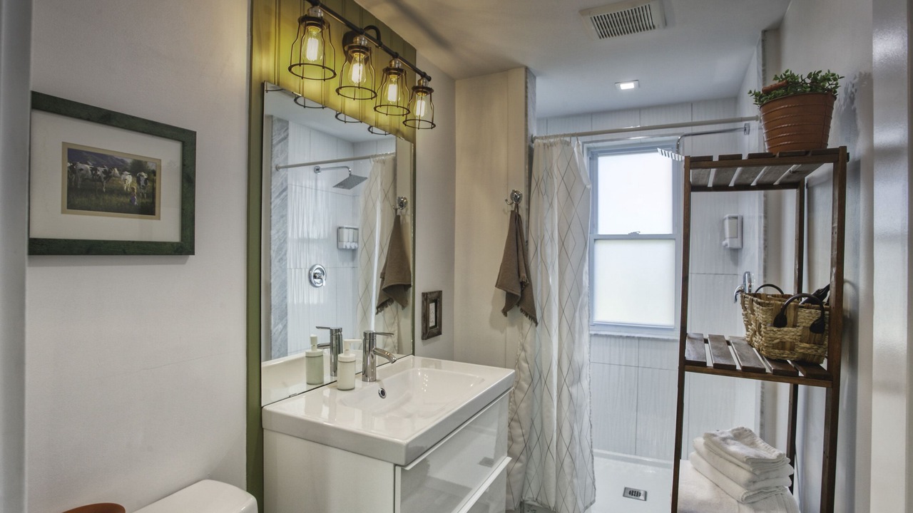 Photo of Bathroom in Beamsville