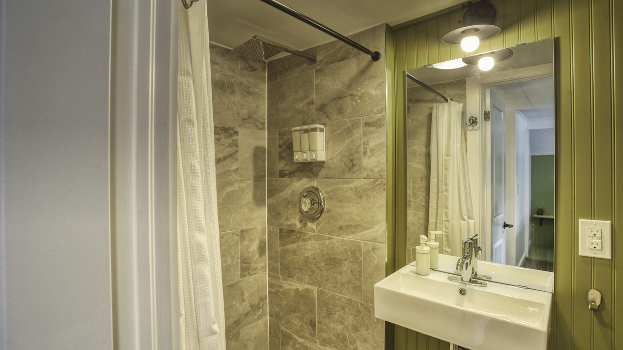 Photo of Bathroom in Beamsville