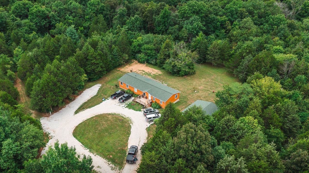 Photo of Others in Bourbon