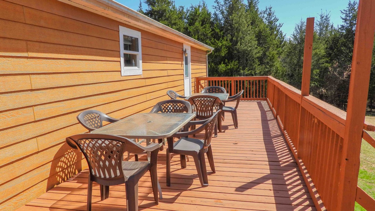 Photo of Others in Bourbon