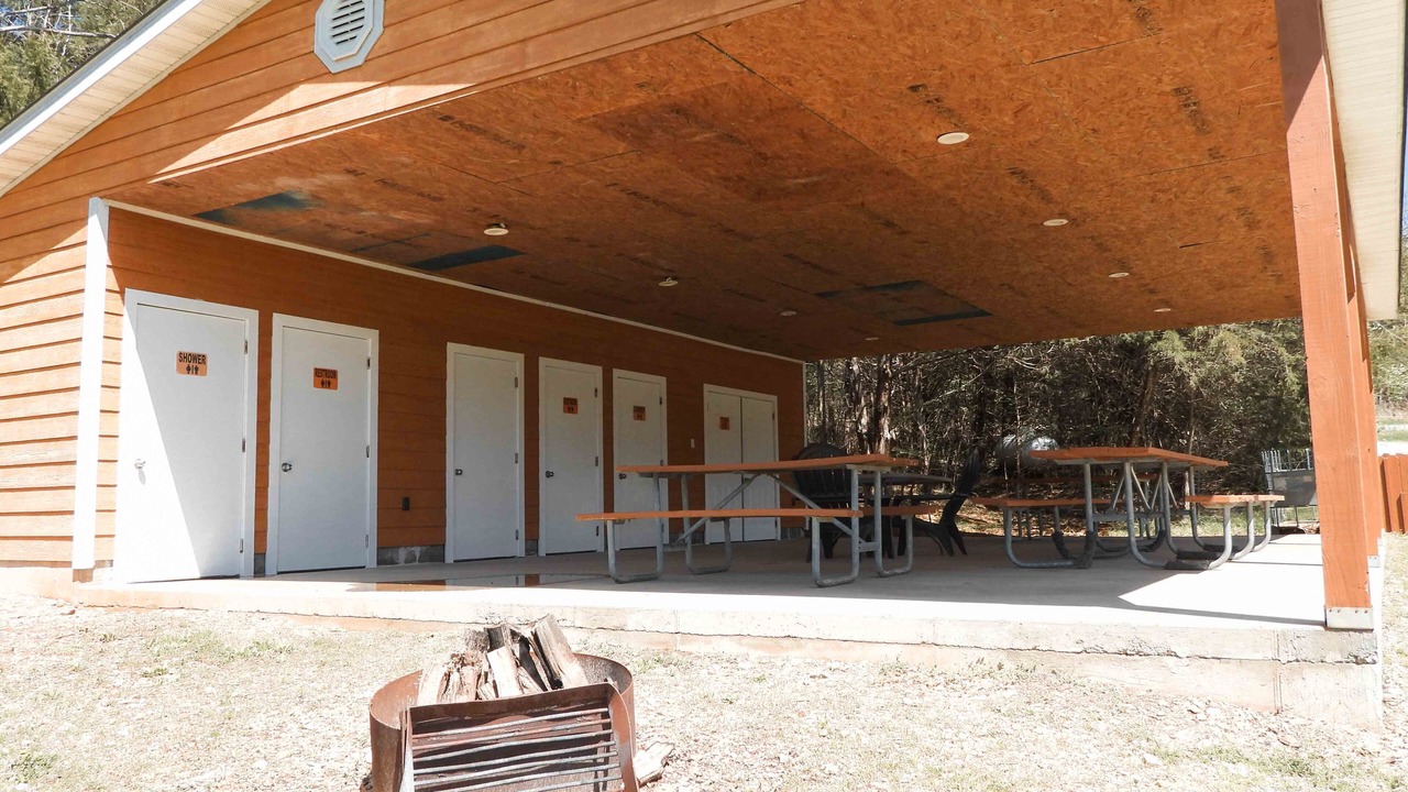 Photo of Others in Bourbon