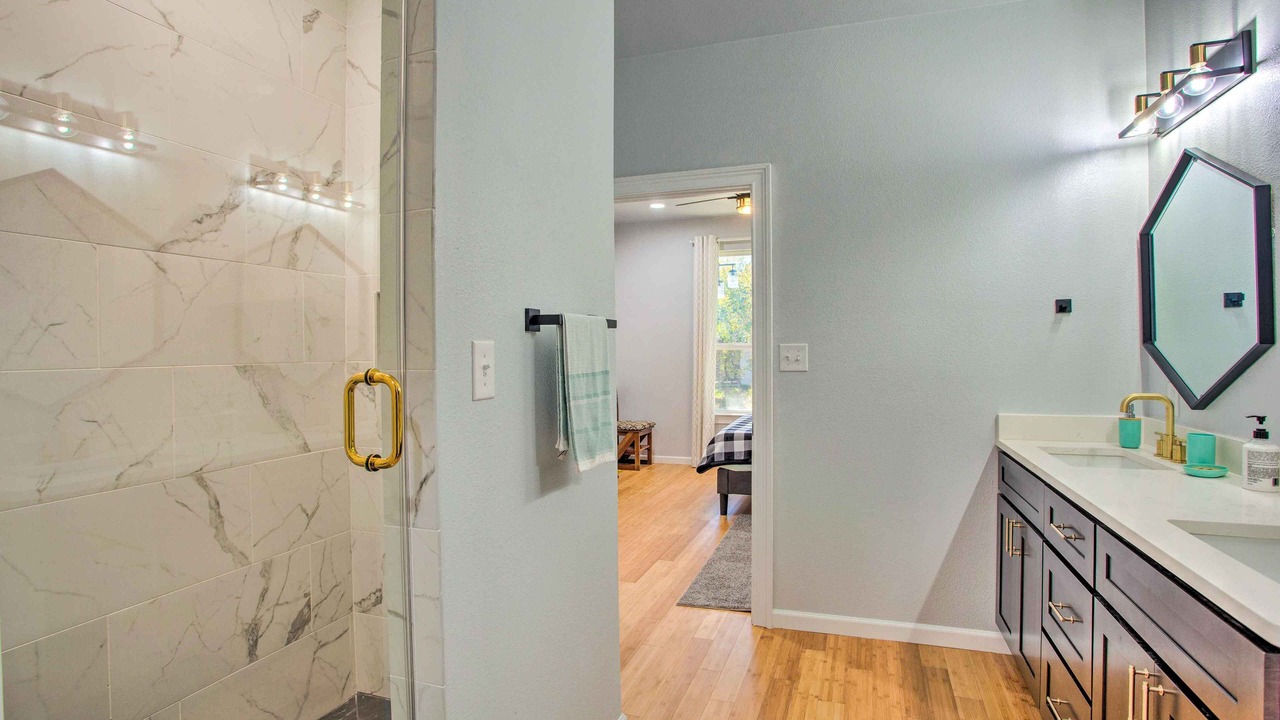 Photo of Bathroom in Denison