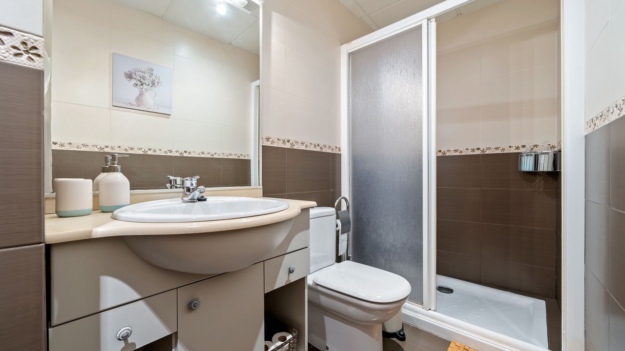 Photo of Bathroom in Camarles