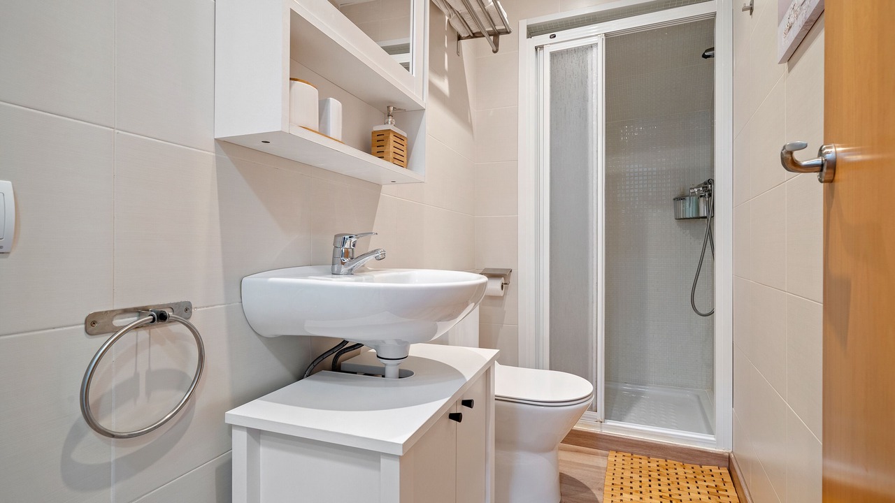 Photo of Bathroom in Camarles