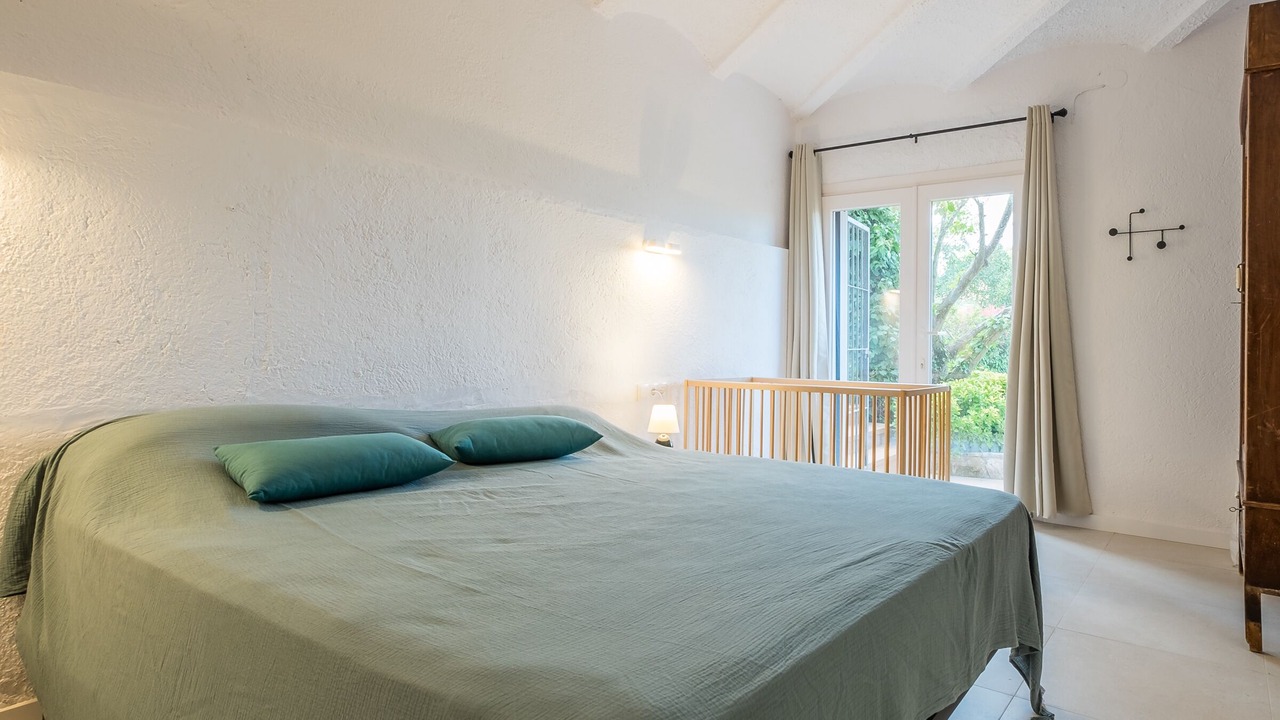Photo of Bedroom in Pals