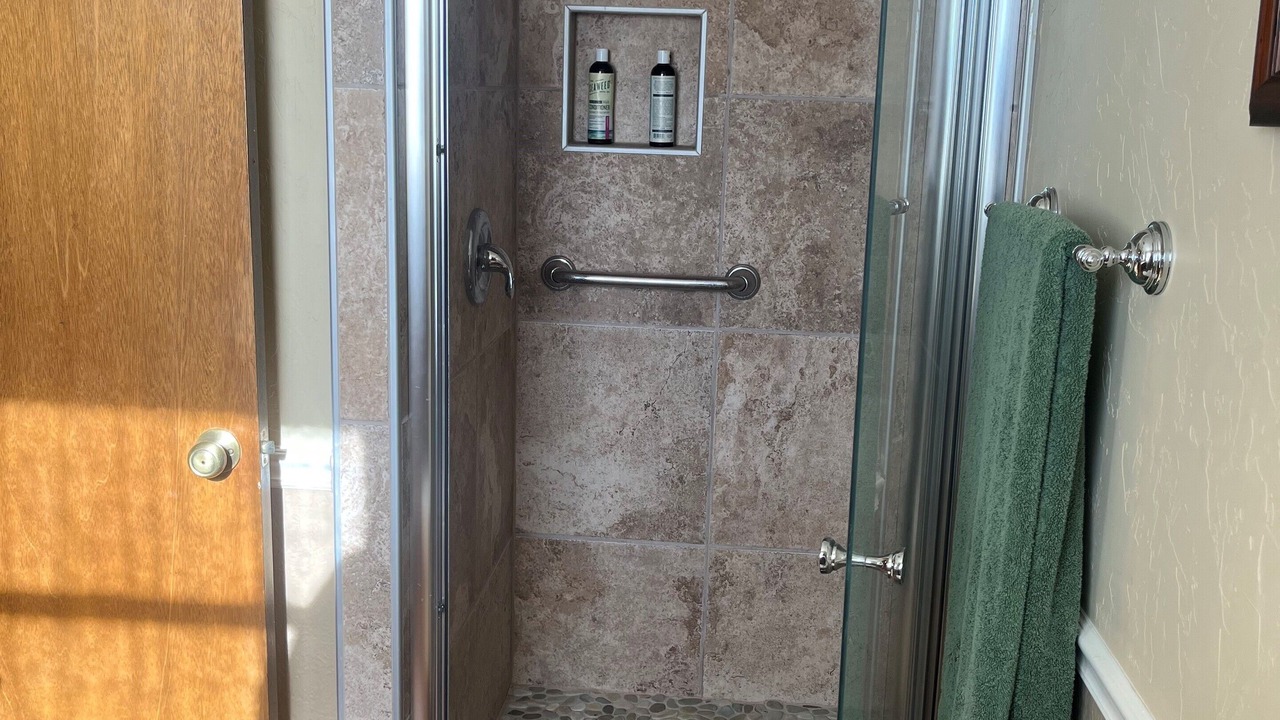 Photo of Bathroom in Lelia Lake