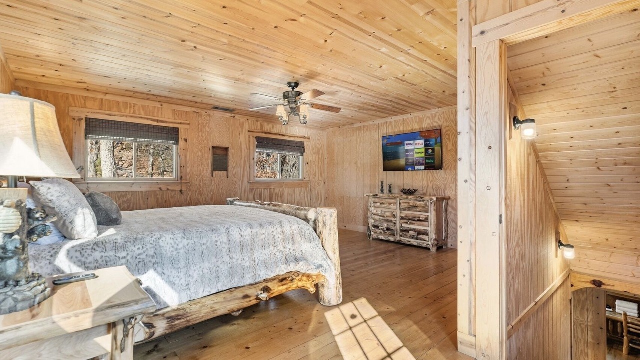 Photo of Bedroom in Cleveland