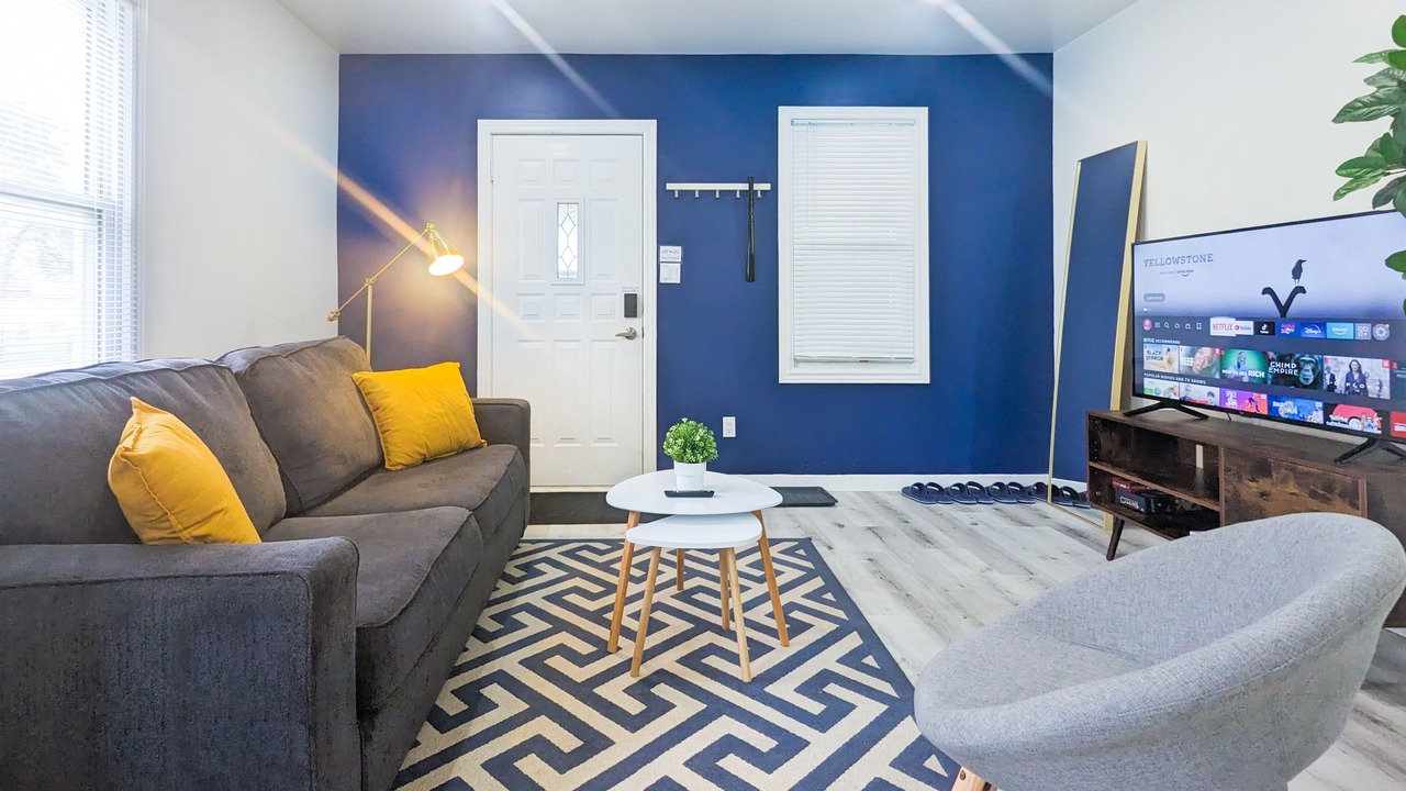 Photo of Livingroom in East Windsor