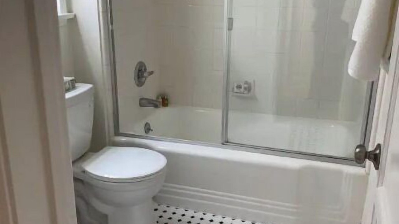 Photo of Bathroom in Sherman Oaks