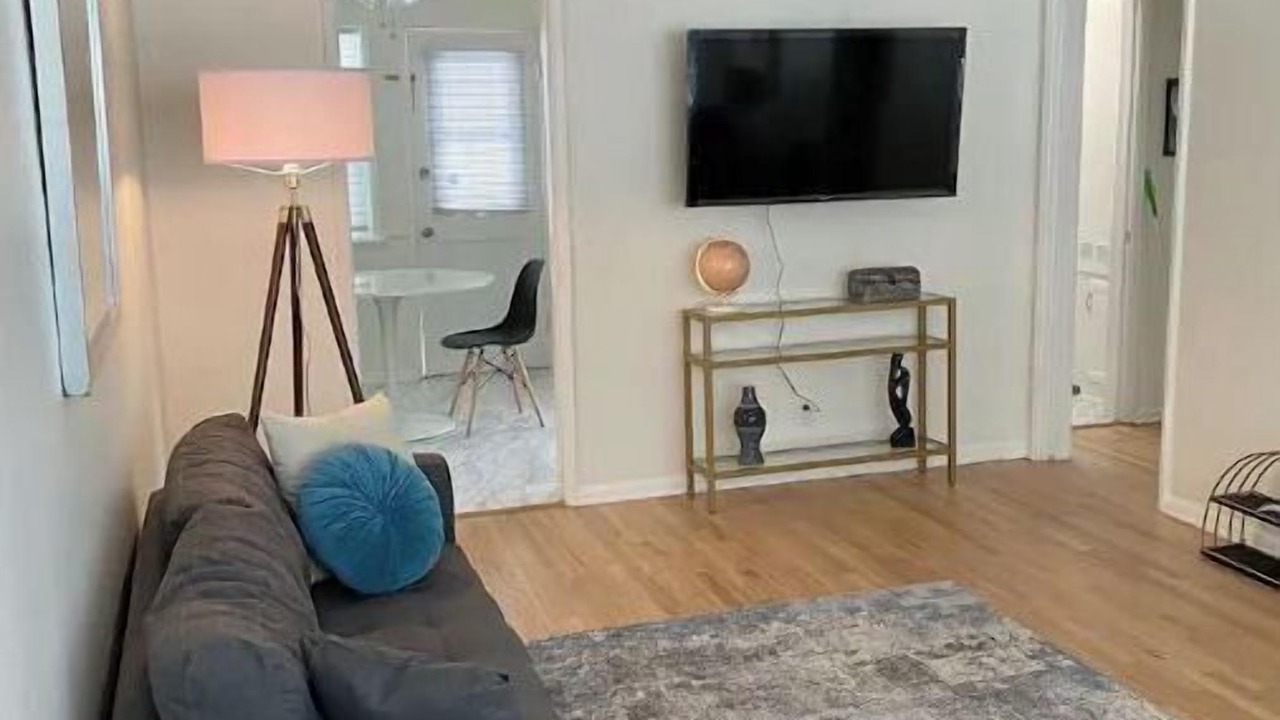 Photo of Livingroom in Sherman Oaks