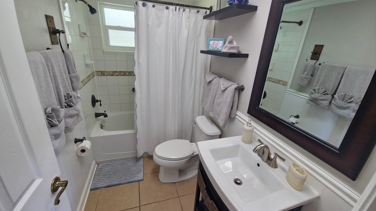 Photo of Bathroom in Gulf Highlands