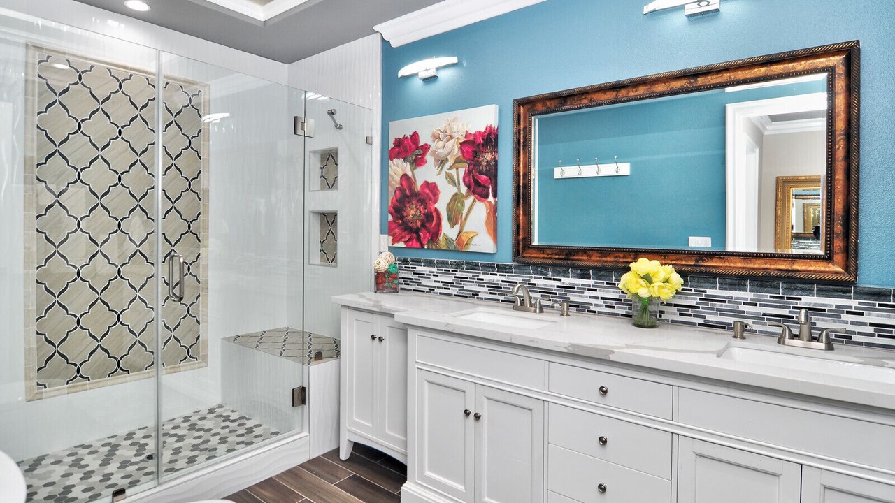 Photo of Bathroom in Midway City