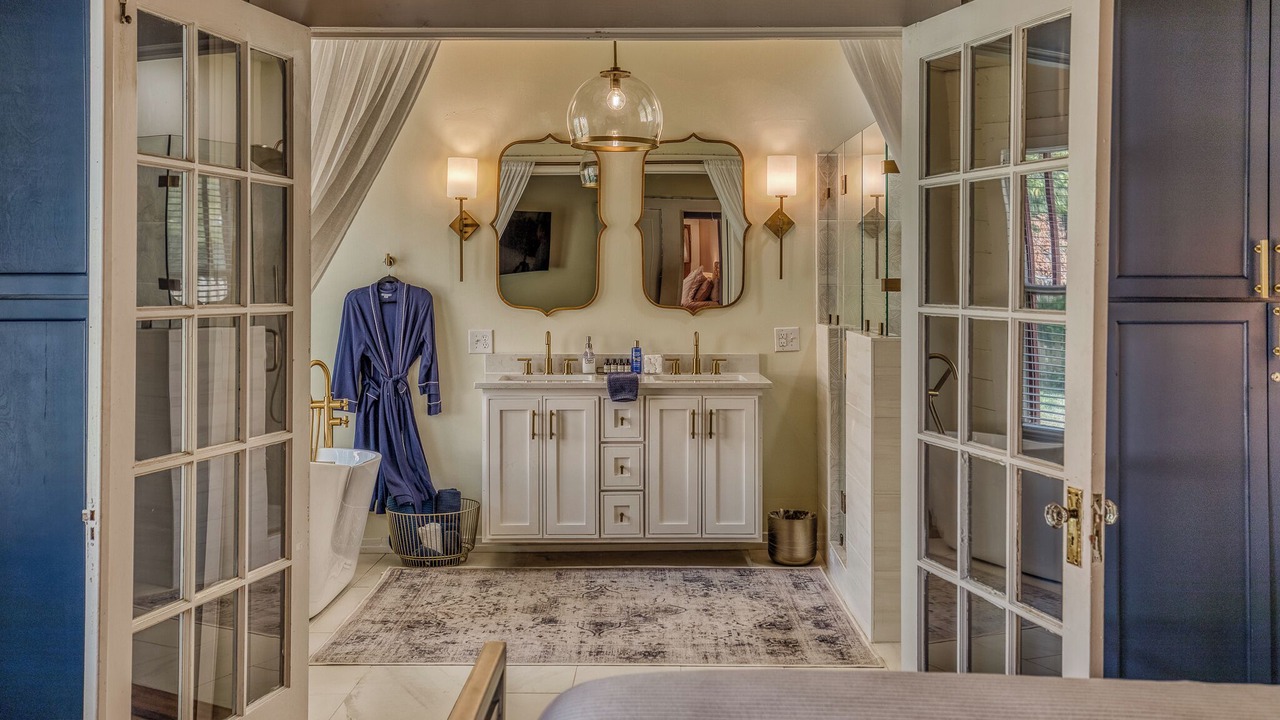 Photo of Bathroom in Brenham
