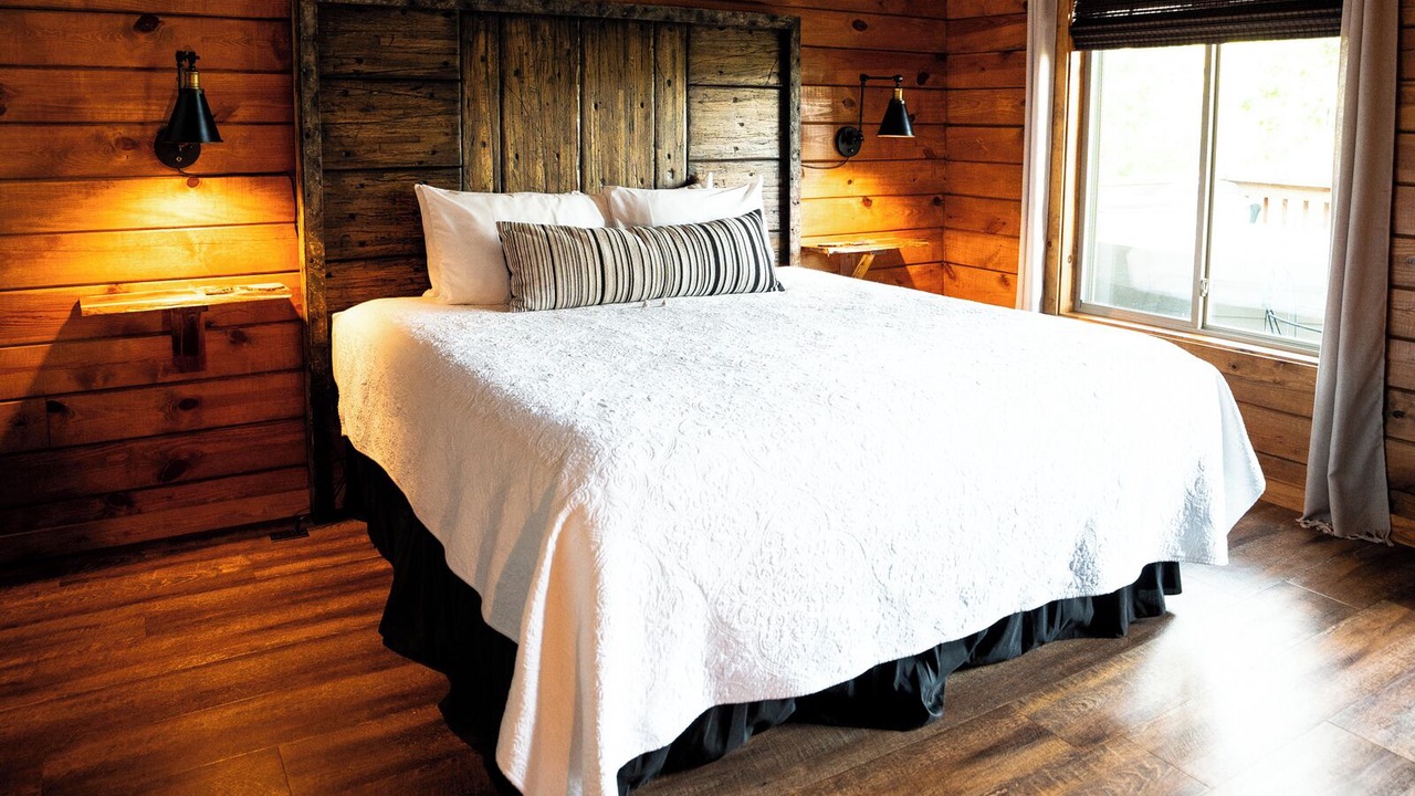 Photo of Bedroom in Mid America
