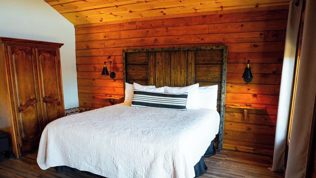 Photo of Bedroom in Mid America