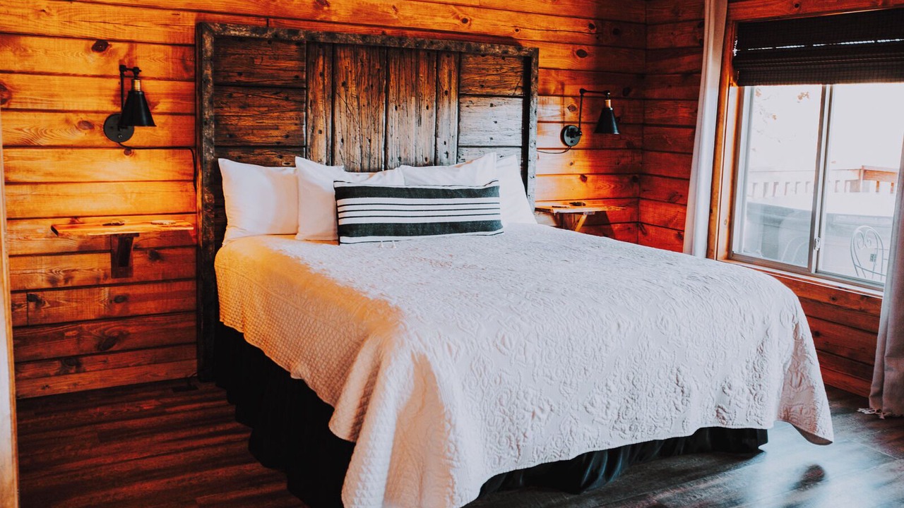 Photo of Bedroom in Mid America