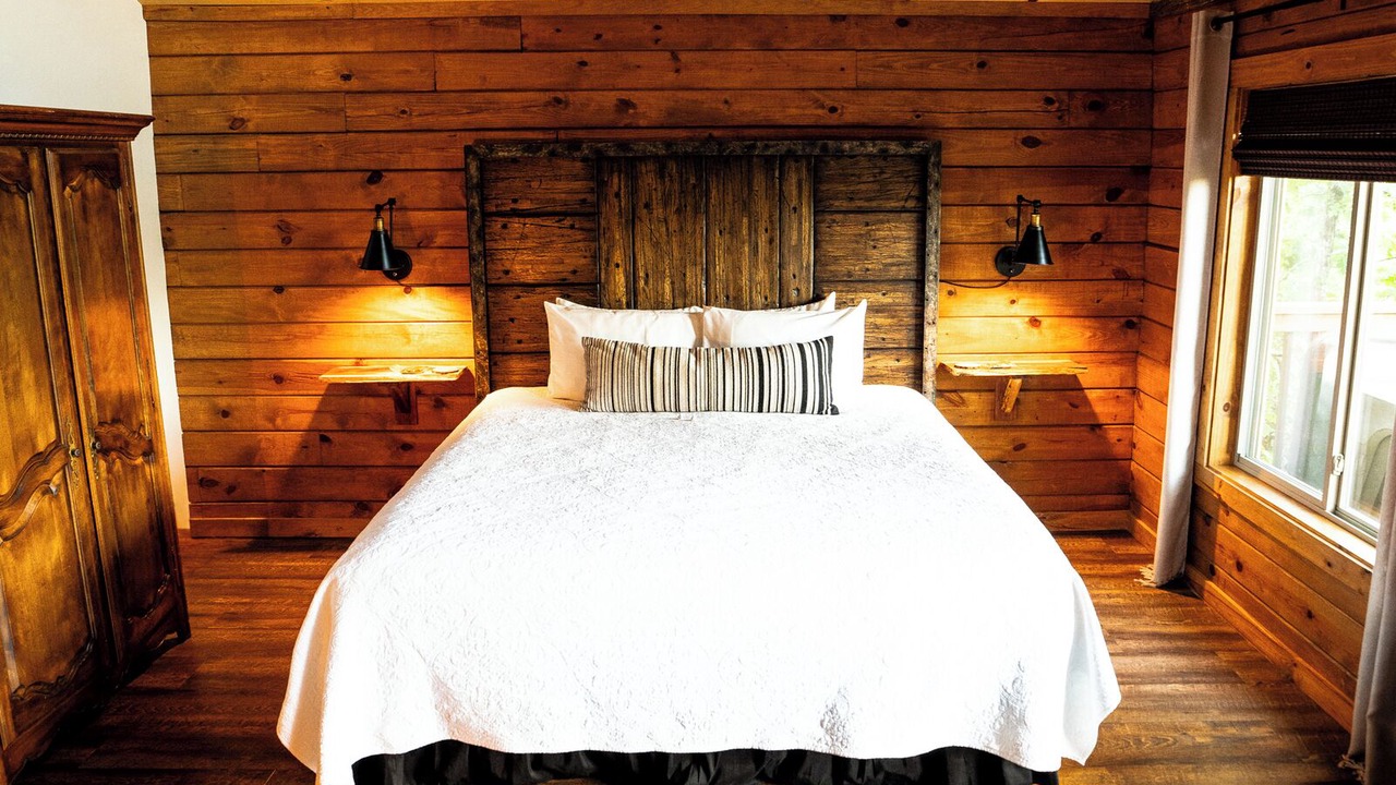 Photo of Bedroom in Mid America