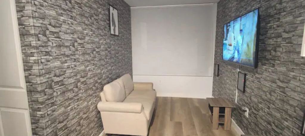 Photo of Livingroom in Downtown