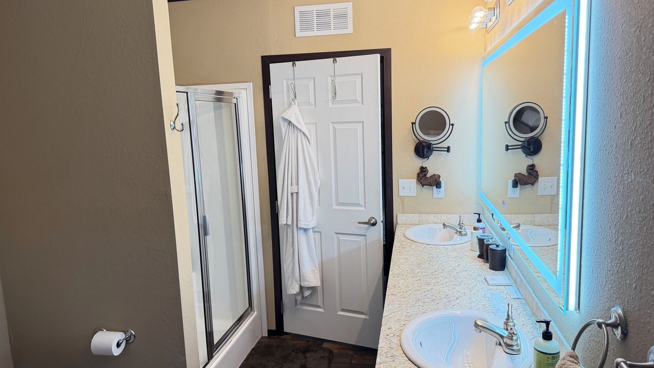 Photo of Bathroom in Gober