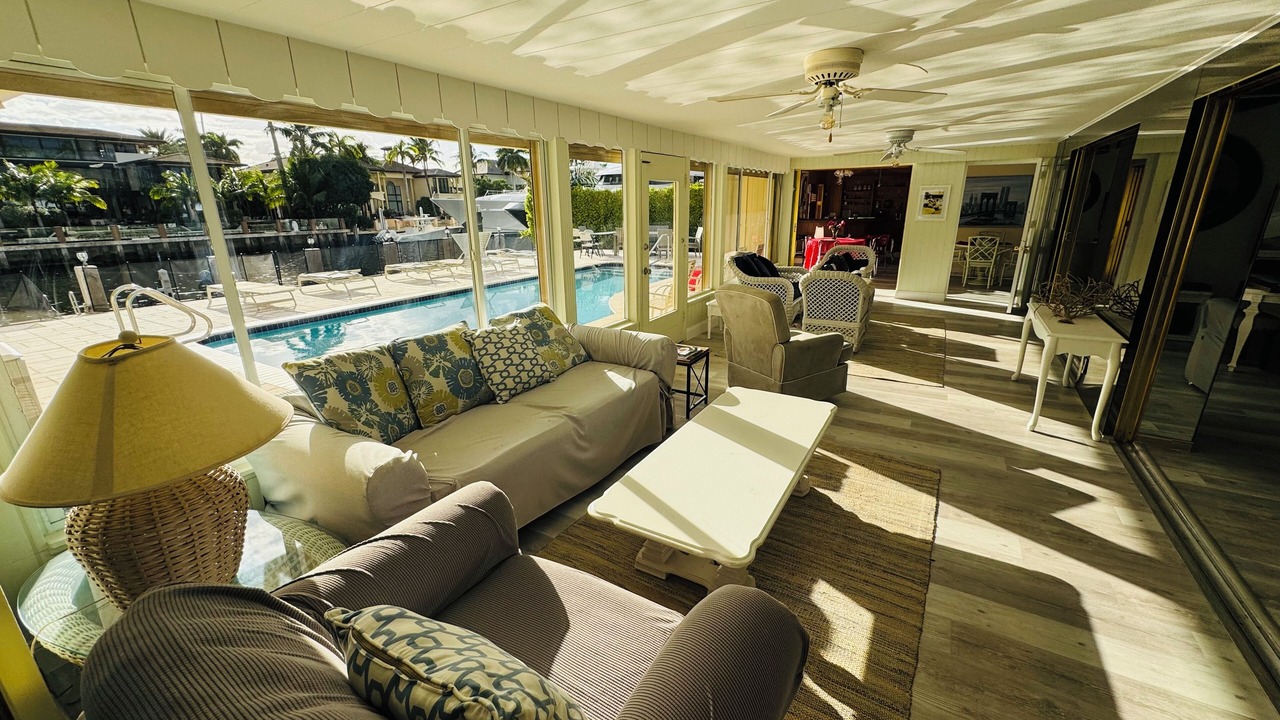 Photo of Livingroom in Harbor Beach
