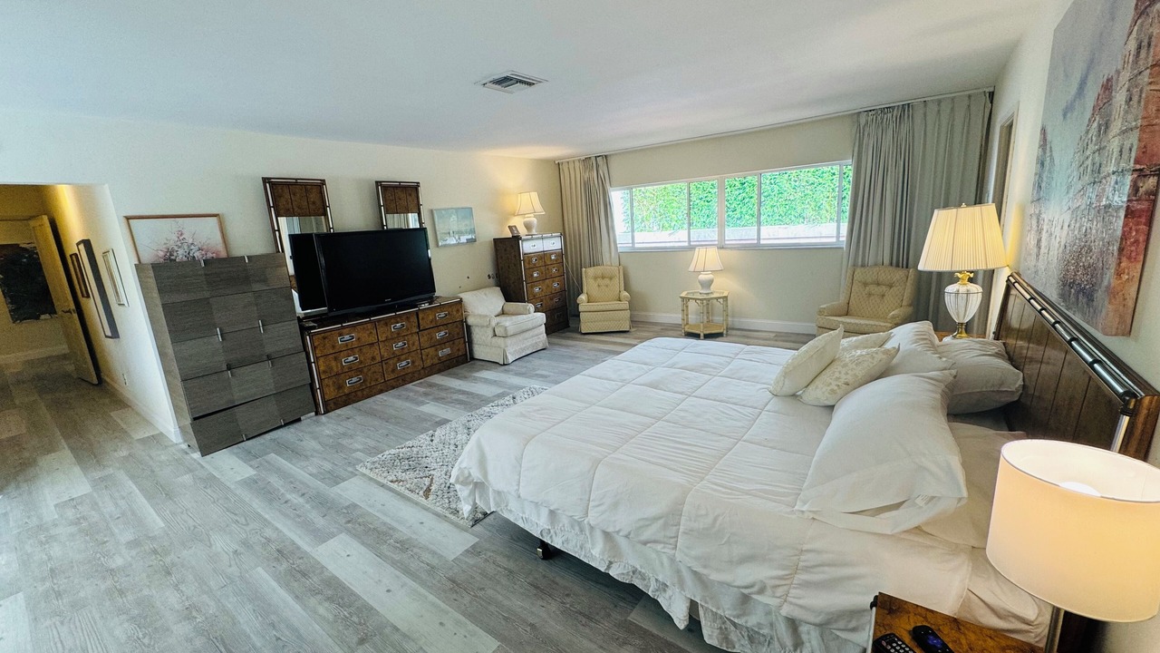 Photo of Bedroom in Harbor Beach