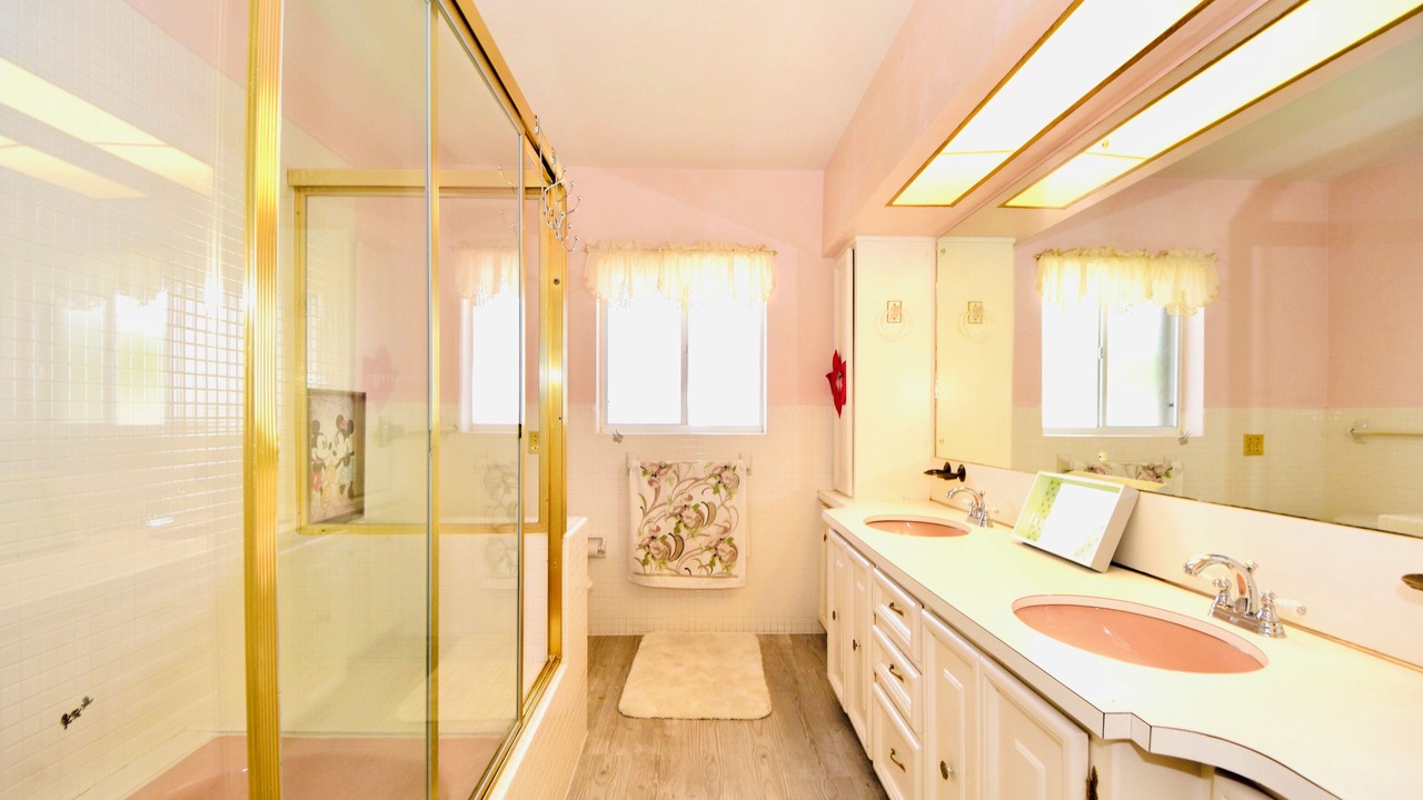 Photo of Bathroom in Harbor Beach