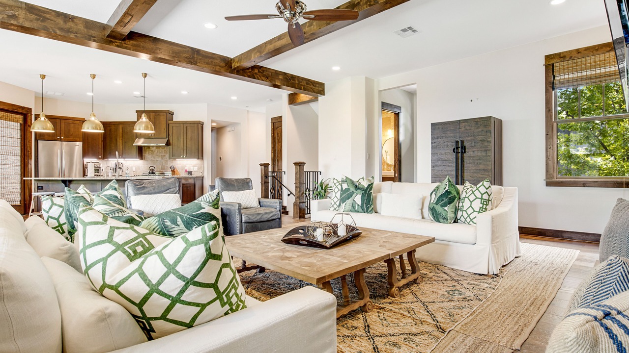 Photo of Livingroom in Spicewood
