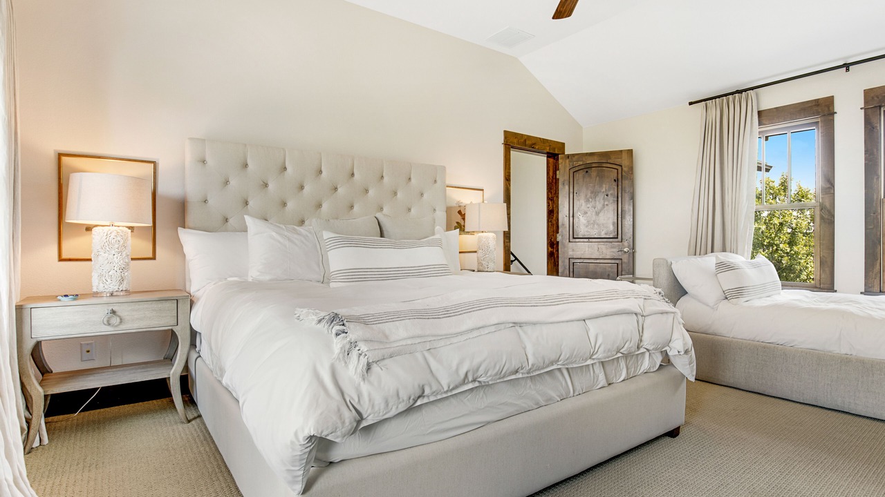 Photo of Bedroom in Spicewood