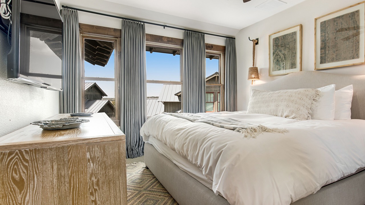 Photo of Bedroom in Spicewood