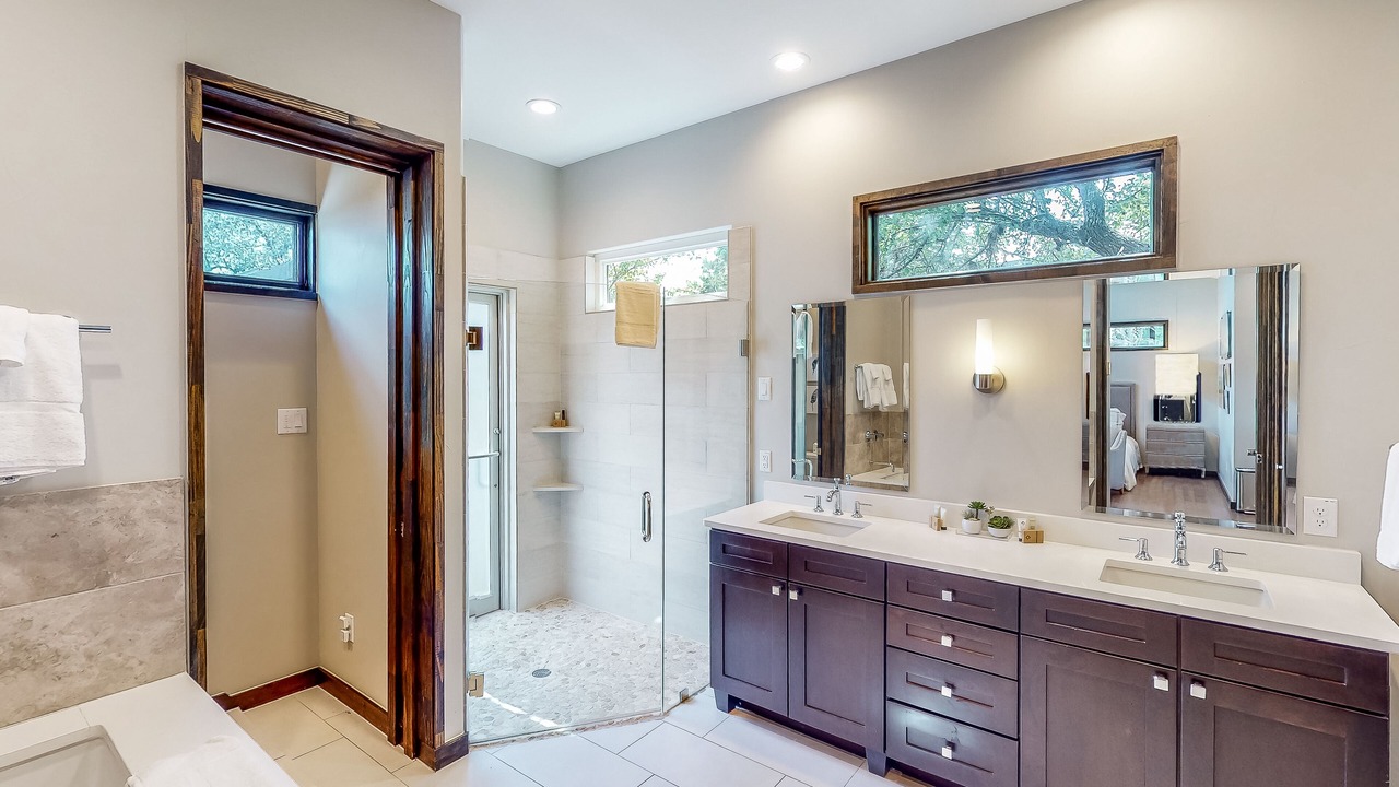 Photo of Bathroom in Spicewood
