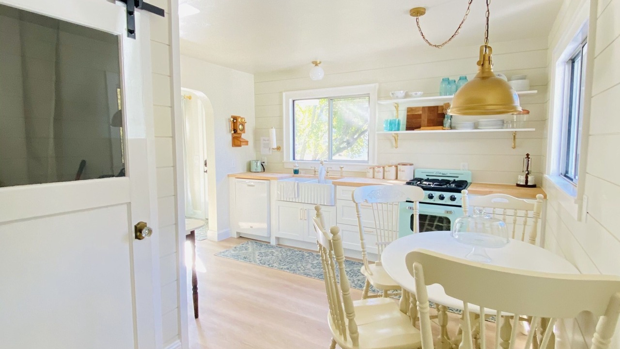 Photo of Others in Stites