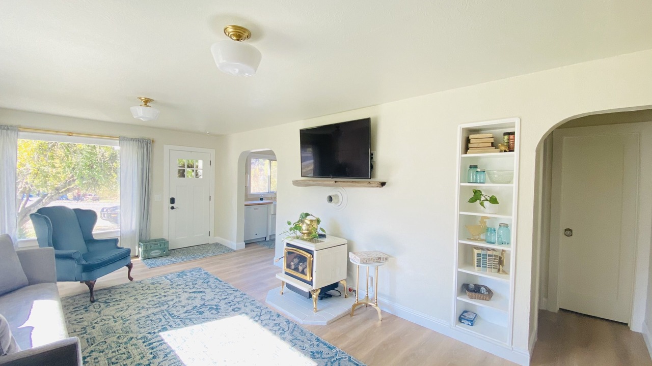 Photo of Livingroom in Stites