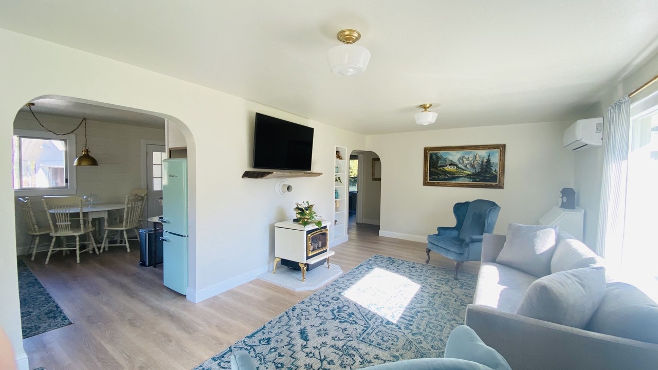 Photo of Livingroom in Stites