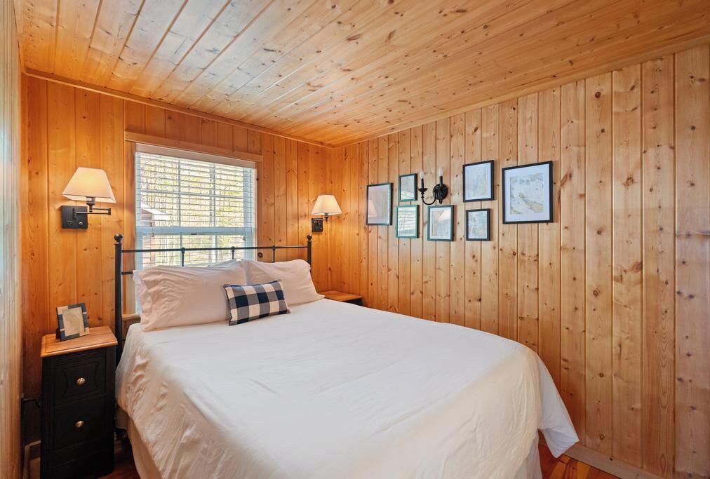 Photo of Bedroom in Charlevoix