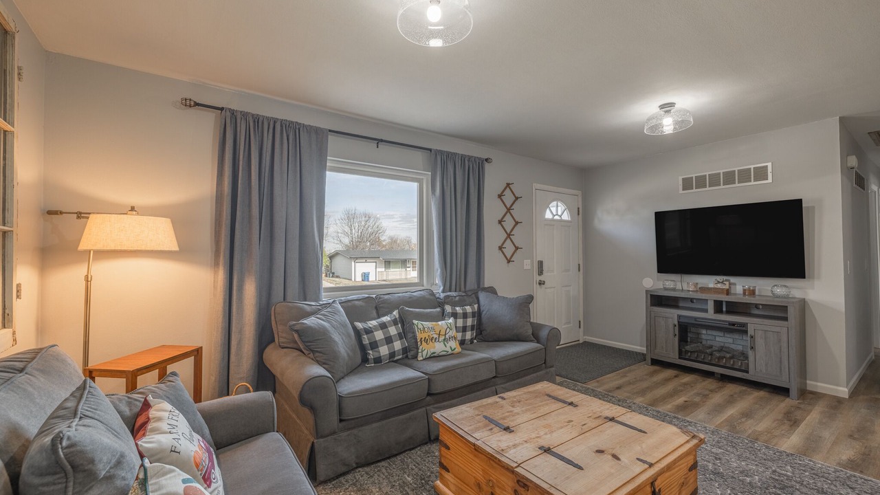 Photo of Livingroom in St. Charles