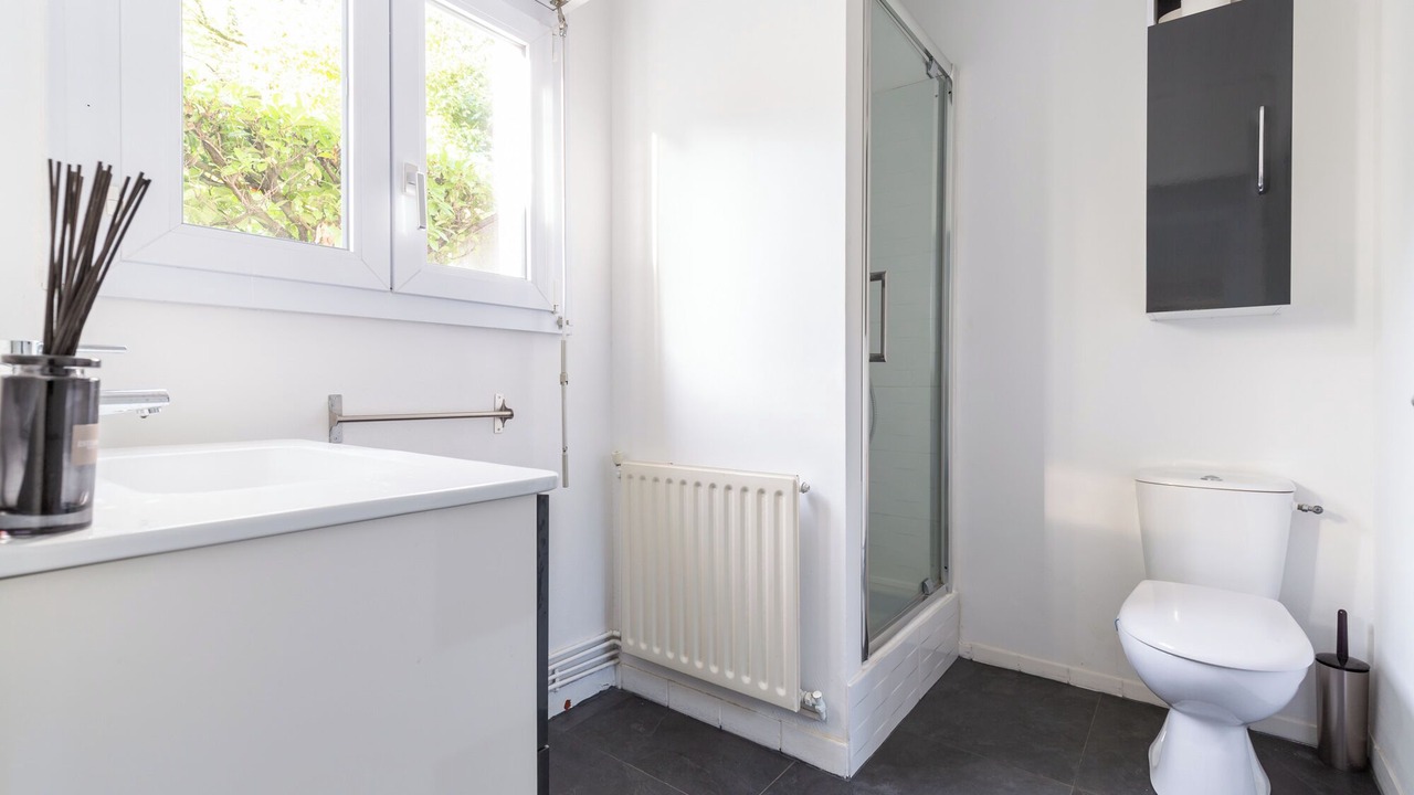 Photo of Bathroom in Joncours-Proce