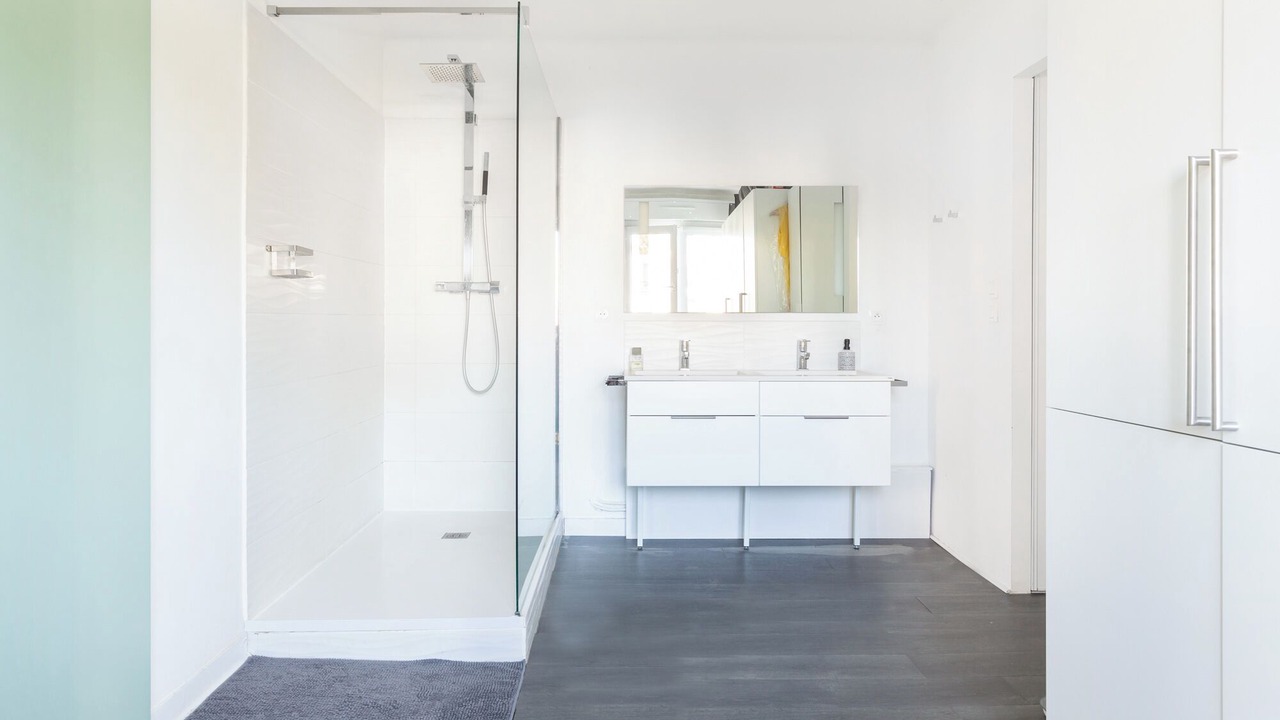Photo of Bathroom in Joncours-Proce