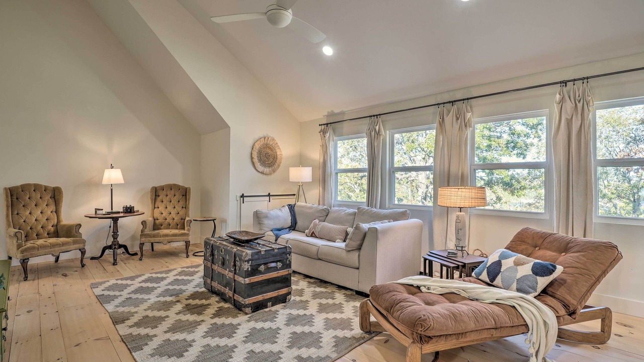 Photo of Livingroom in Eagle Rock