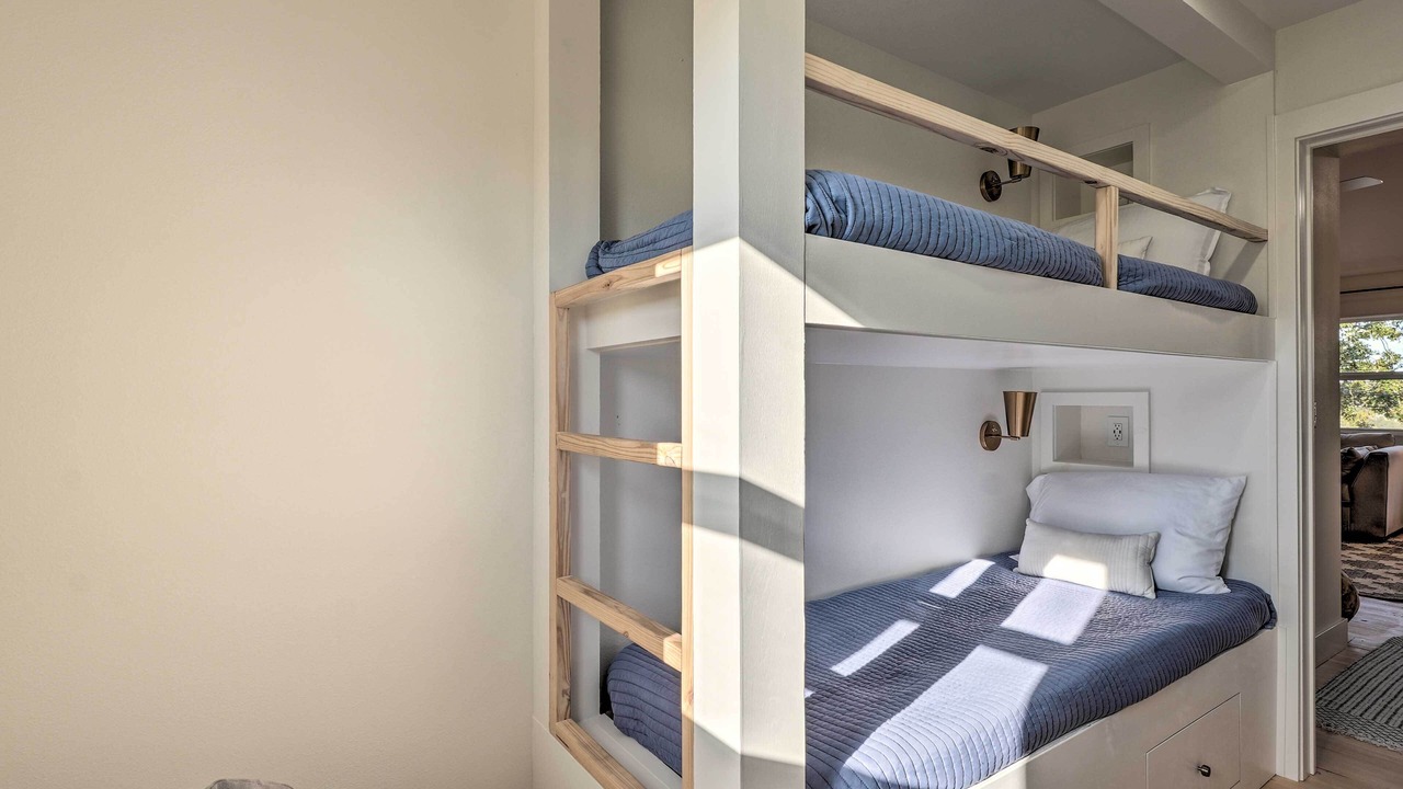 Photo of Bedroom in Eagle Rock