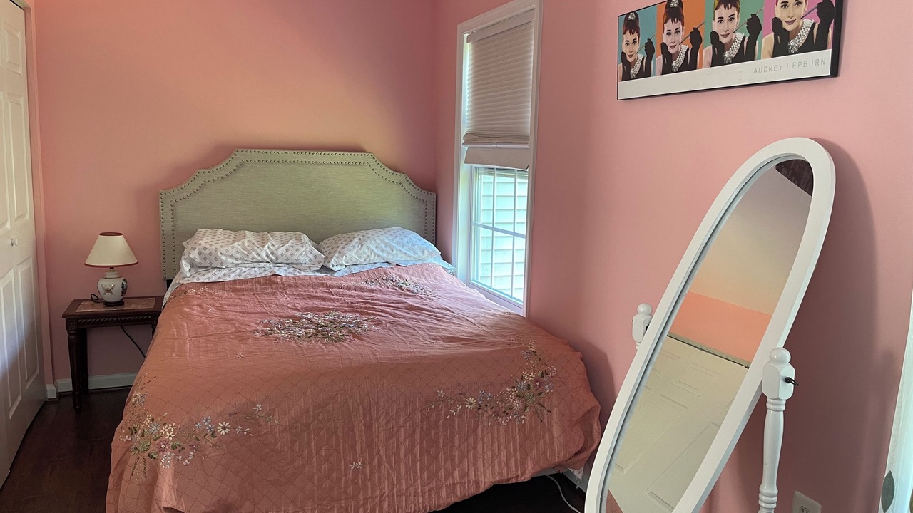 Photo of Bedroom in Woodbridge