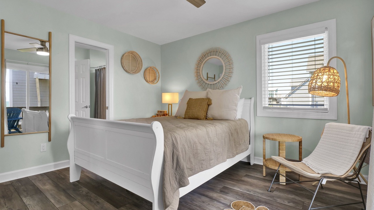 Photo of Bedroom in Village of Stump Sound
