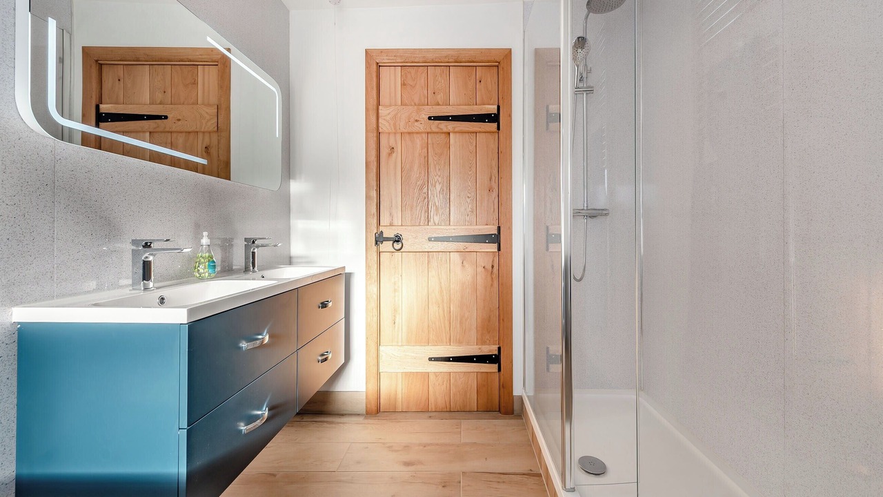 Photo of Bathroom in Lampeter